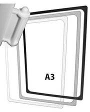 Sort A3 plastramme med hængslet front til skilte