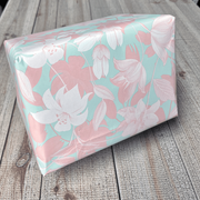 Gávupappír B 38 cm. Ljósir tónar, húðaður pappír. 150 mtr.