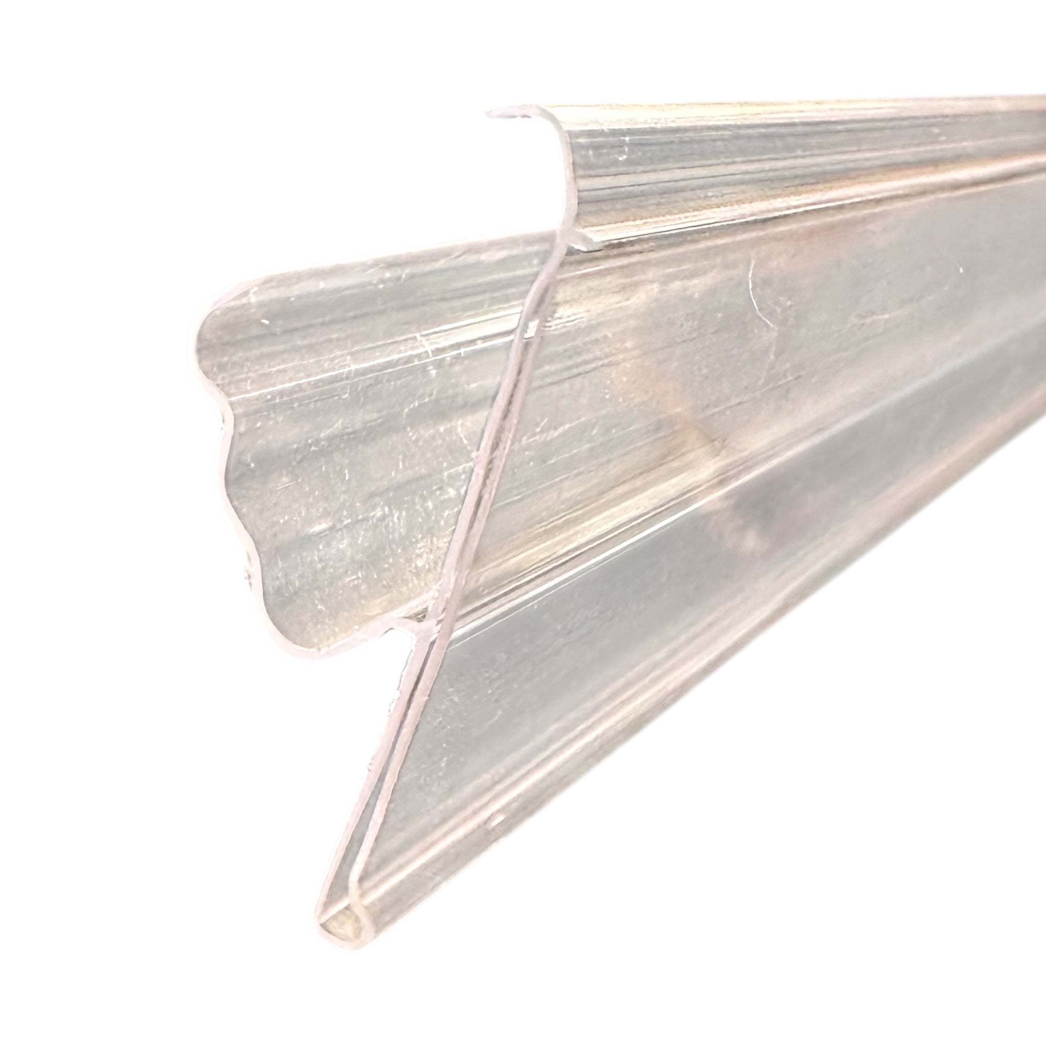 Datalisti við hyllufesti úr gjøgnumskygdum plasti – 98,8 cm x H3,9 cm