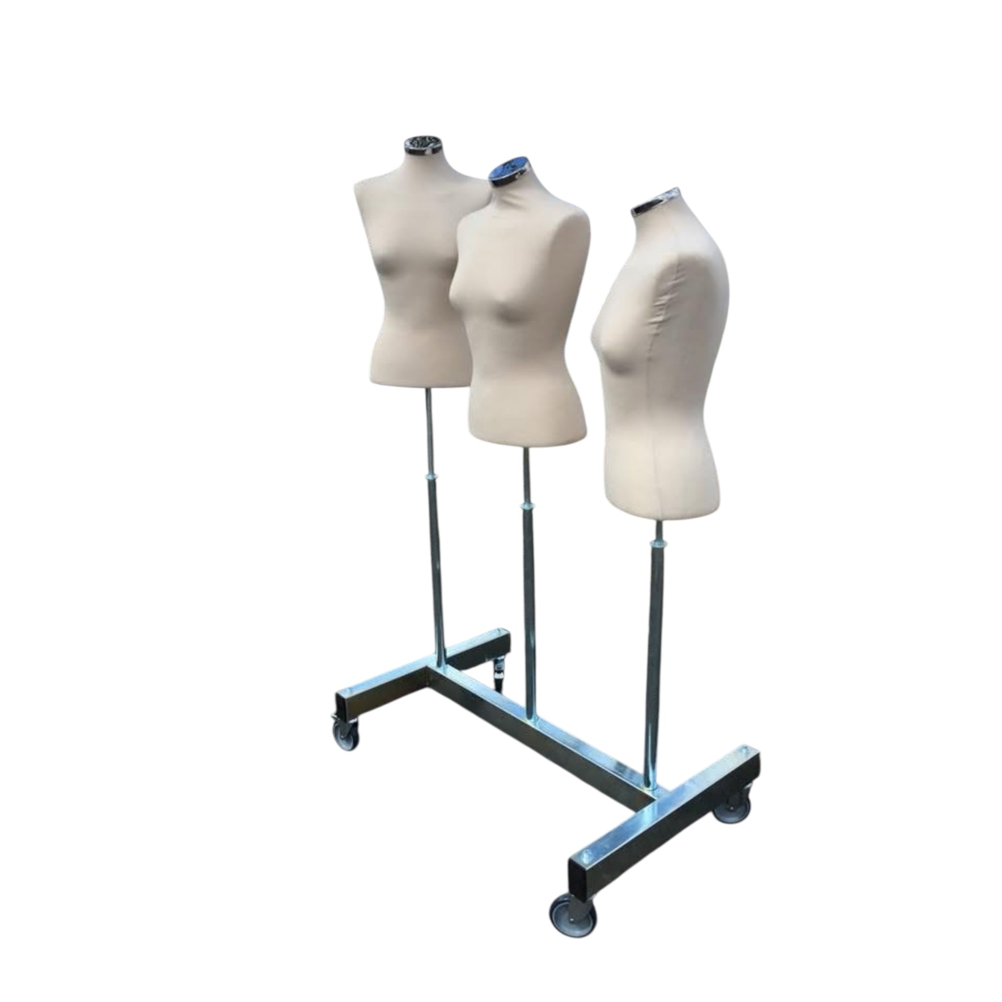 Fantasy nr. 3 gadeopstilling med 3 dameginer, B96 x D60 x H169 cm.