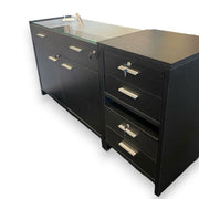 Flexia disk sett, svørt, modul við glerloki og 4 skuffum.