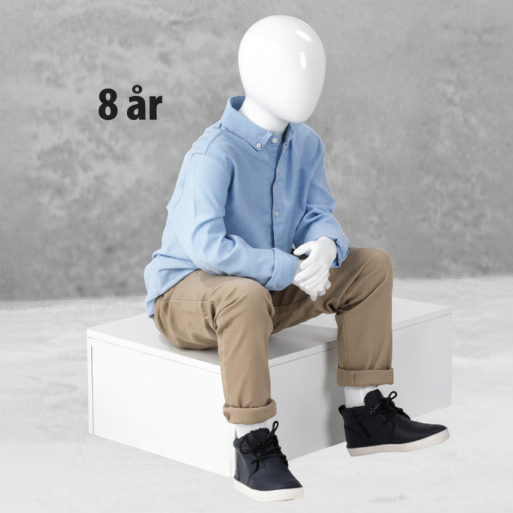 Barnamanekin, 8 ár, við høvvi, uttan andlit, hvítur High Gloss, sitjandi