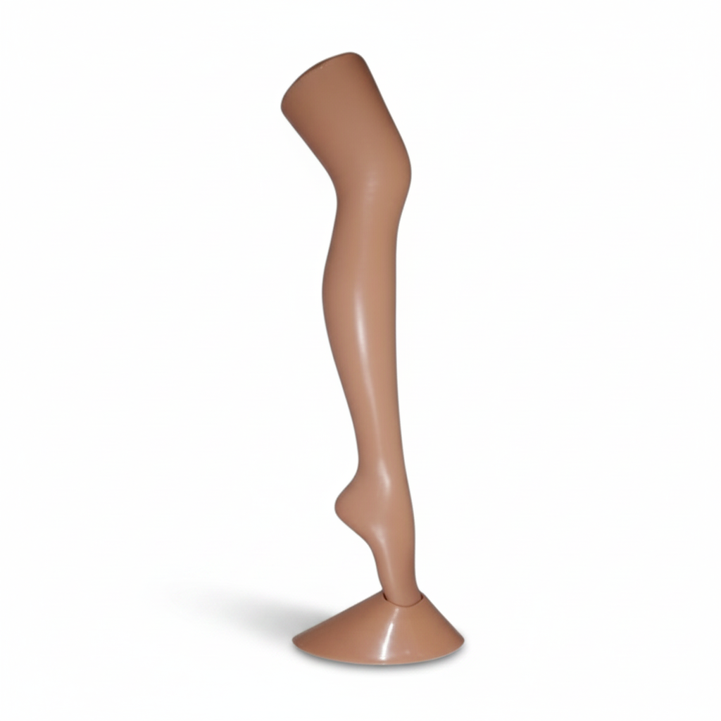 Stokkabindur til kvinnur. Nude við nude fót. H 82 cm.