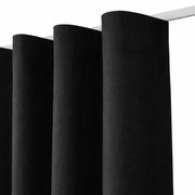 Gardn í svørt, ósmittuviðandi bomuld, til 100 cm gardinstong, B135 x H190 cm. 11 hektir