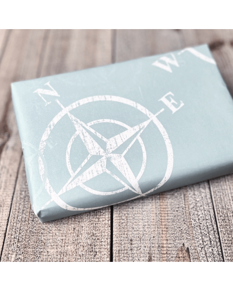 Gavepapir B 57 cm, Maritim, hvid kraftpapir. 175 mtr.