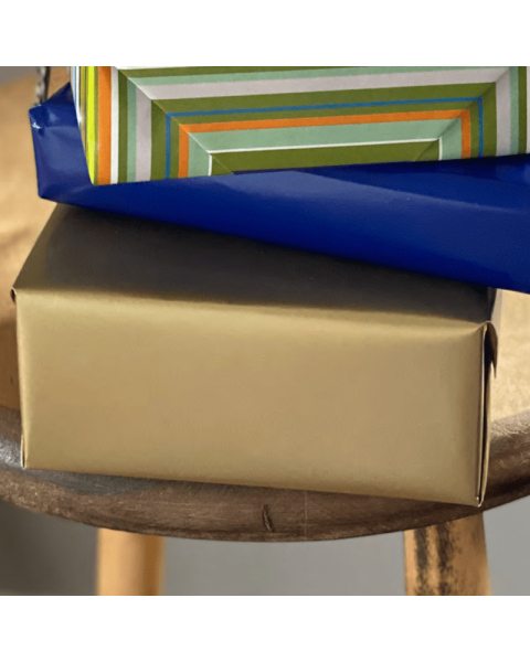 Gavepapir B 38 cm. Guld, mat, kraftpapir. 200 mtr.