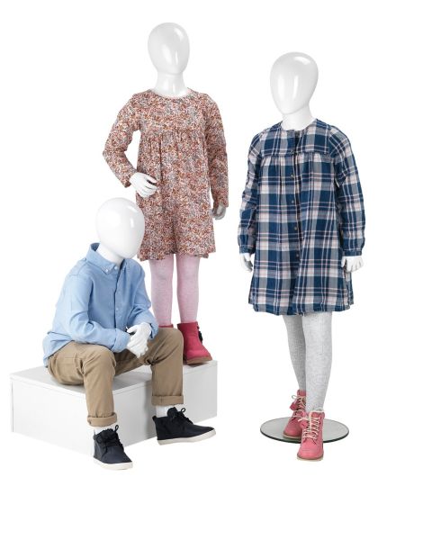 Børnemannequin, siddende - 8 år