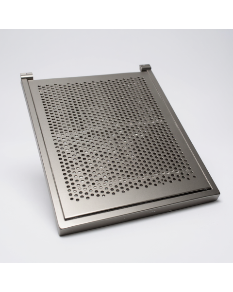 Hylde m/ metalhulplade (29,5 x 37 cm.) t/ rillepanel - sort