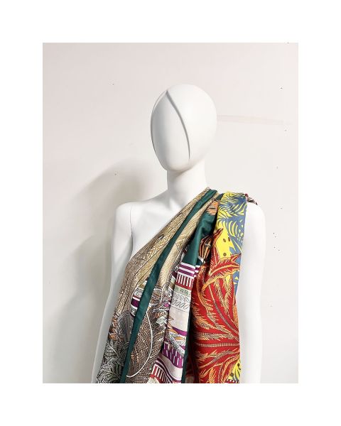 Mannequin. Dame 2 m/skulptureret hår. Hvid. Let på tå