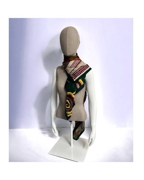 Dame overdel, kort - torso med hoved m. net, egghead, øre i hørfarvet. Meltal fodplade. Hvid high gloss. Luffehænder. Til bord display