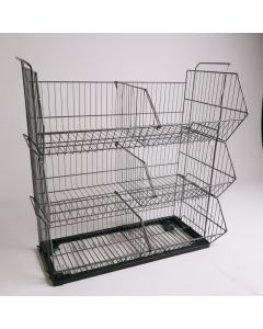Stabelkurv med 3 kurve og hjul. 81 x 43 x H100 cm.